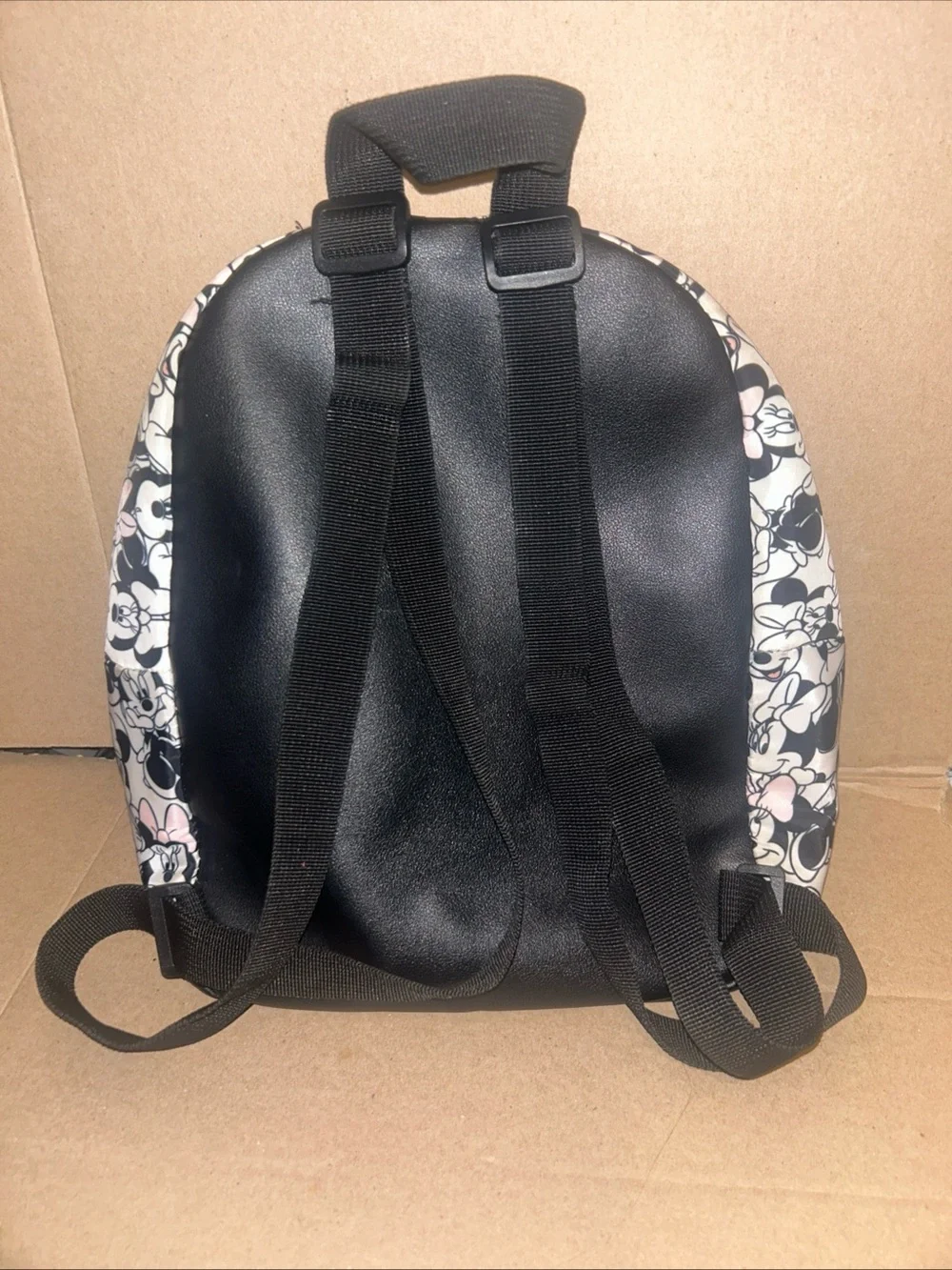 MINNIE MOUSE ZIPPERED BACKPACK